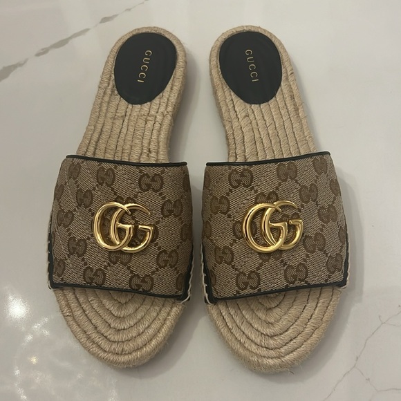 Gucci espadrilles canvas sandal with gold hardware. Used a few times. - Picture 2 of 7